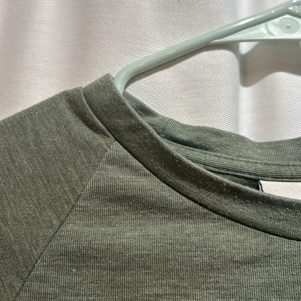 NORTH FACE • Women’s XS Green Long Sleeved Top - Picture 5 of 6